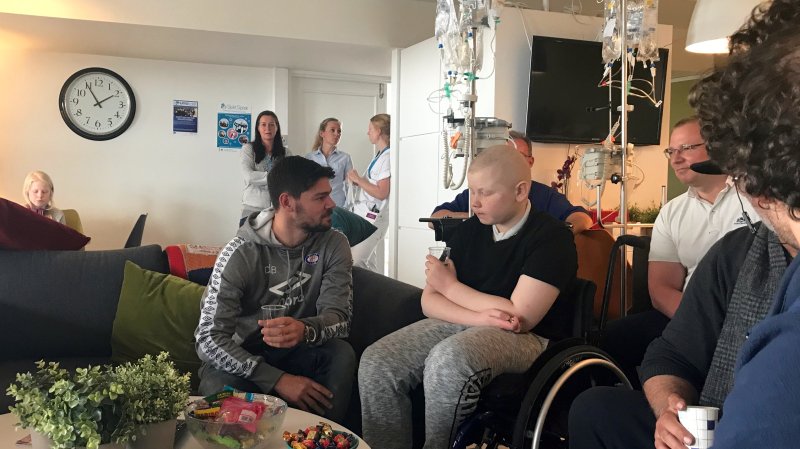 Patrick (12) er en av dem som flittig bruker både trenings- og ungdomsrommet i 9. etasje på Radiumhospitalet (Foto: VIF Media)