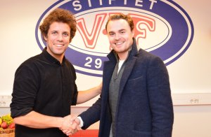 Freddy dos Santos og markedssjef i Byggmakker Skattum, Niklas Skattum. 