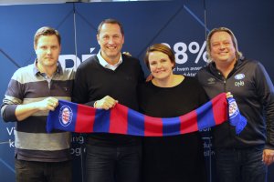 Fra venstre: Kommersiell leder Espen Østerhaug (Vålerenga Fotball Elite) Salgssjef for IDÉ House of Brands Jørgen Hansen, Kontorleder for IDÉ Oslo Lise Lauritzen, Salgssjef Glenn Jensen (Vålerenga Fotball Elite)