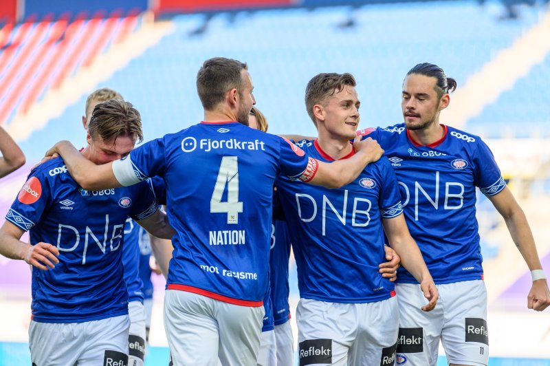 Henrik Udahl satte inn sitt første eliteseriemål borte mot Viking (Foto: Morten Mitchell Larød / SPORTFOTO)