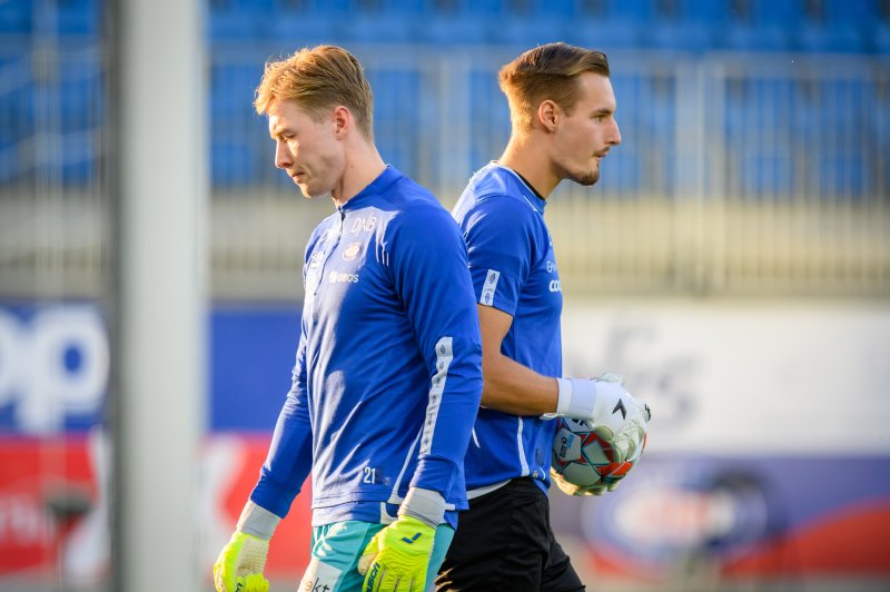 Kjetil Haug sto en god kamp mellom stengene, men måtte ut med skade etter 54 minutter. Mathias Dyngeland fikk dermed sin debut for A-laget (Foto: Morten Mitchell Larød / SPORTFOTO)
