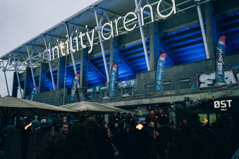 Intility-logoen skal pryde stadion på Oslo øst i mange år til (Foto: Vålerenga)