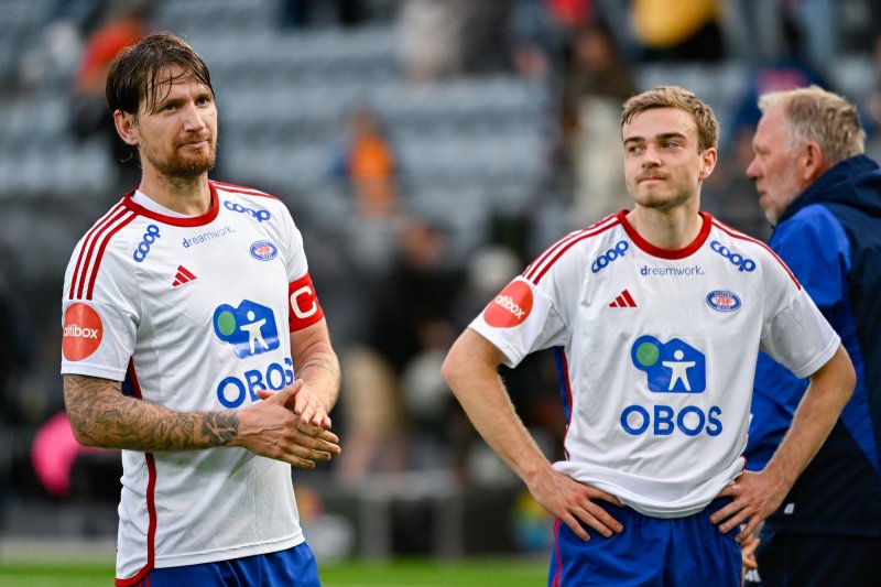 Strandberg og Håkans bytter ut Vålerenga-drakta med landslagsdrakta denne uka (Foto: Carina Johansen / NTB)