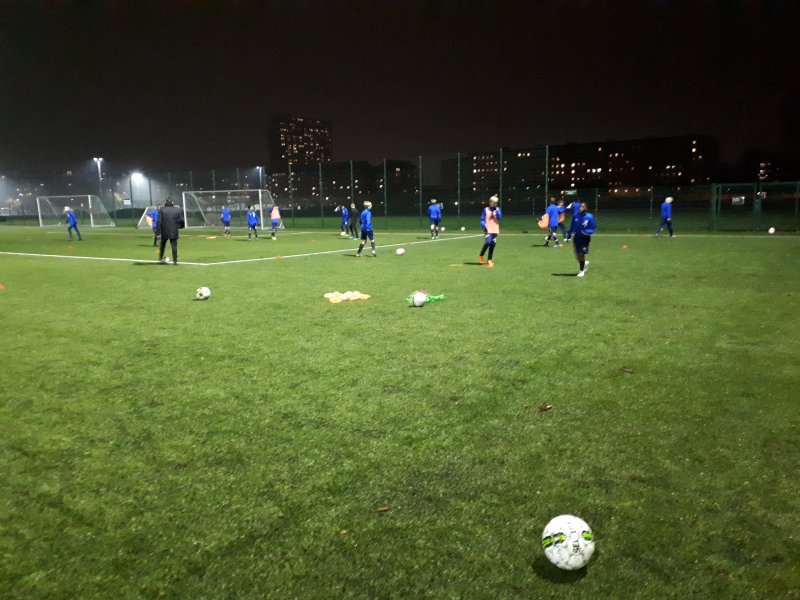 Alle trenerne var tilstede for å se ungdomslagene i de ulike klubbene trene. Her fra FCK sin trening (Foto: Hasselgren)