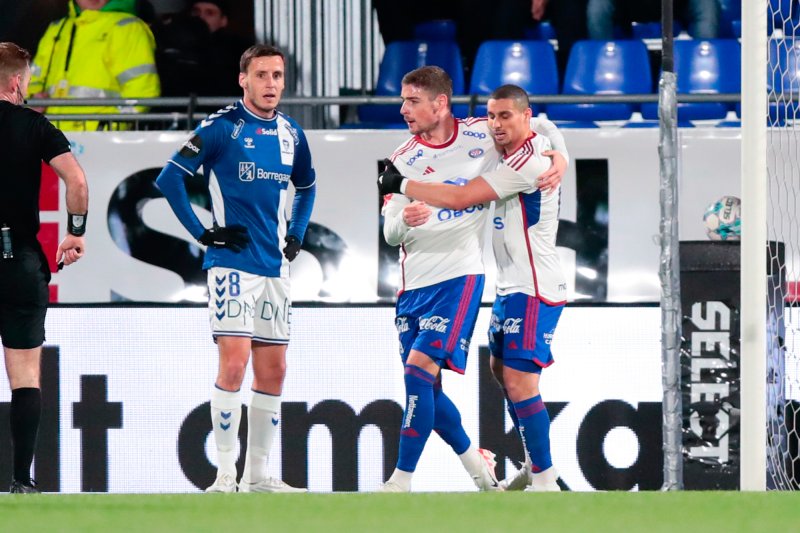 Andrej Ilic og Mohamed Ofkir jubler for 1-1 (Foto: Christoffer Andersen / NTB)