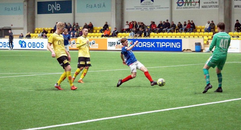 Vålerenga havna under, men slo tilbake og vant 3-2 i LSK-hallen (Foto: Kenneth Berger)
